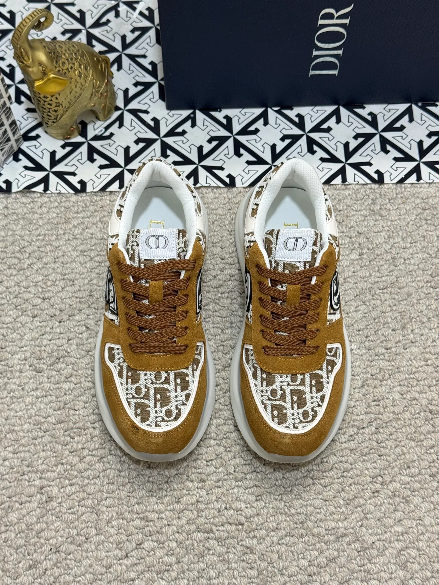 Men's men's shoes 💰440 [New model] 🐞🐞Top original - Dior 🆕 Low-top B02 casual sports shoes, carefully made of first-layer cowhide with canvas, comfortable and breathable ~ rubber soles, enhance style. Fashionable and versatile, it can complement any look. Featuring an exquisite design that is uniquely dynamic and modern, this shoe is part of Dior's legacy and embodies modern elegance. Size: 38-44 (45 customized.